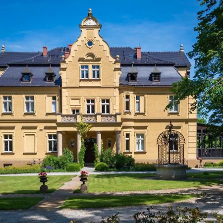 Palac Gruszow Swidnica  Exterior photo